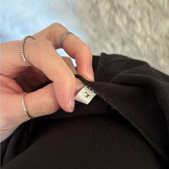 Crop top - Picture 5 of 6